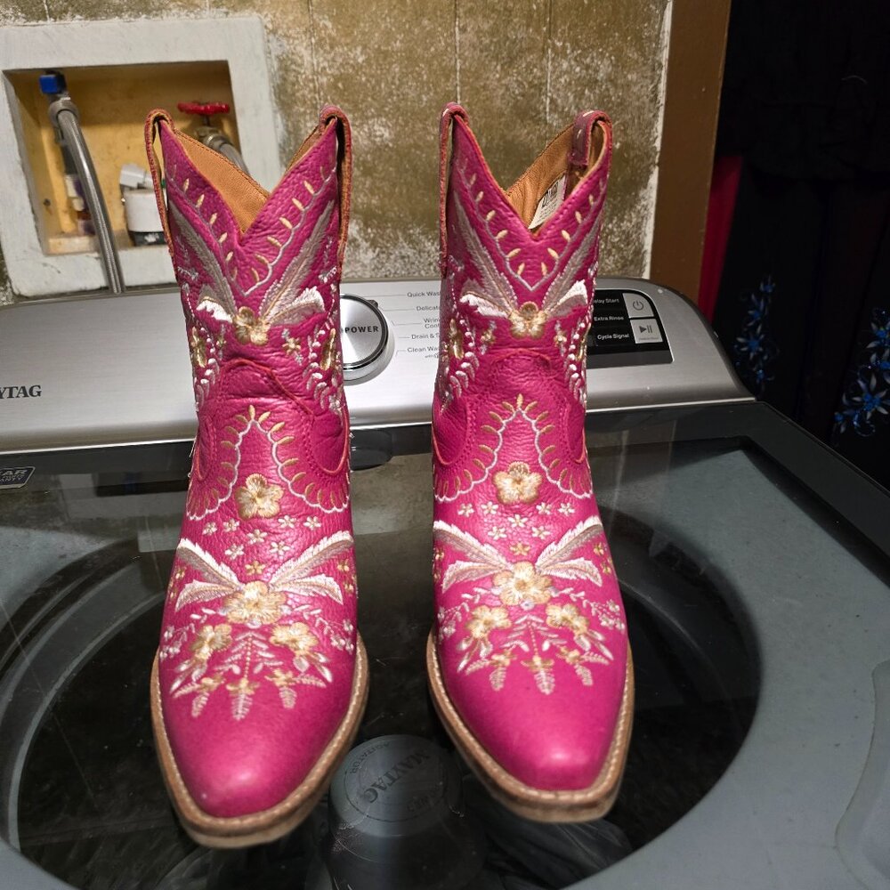 Dingo leather boots